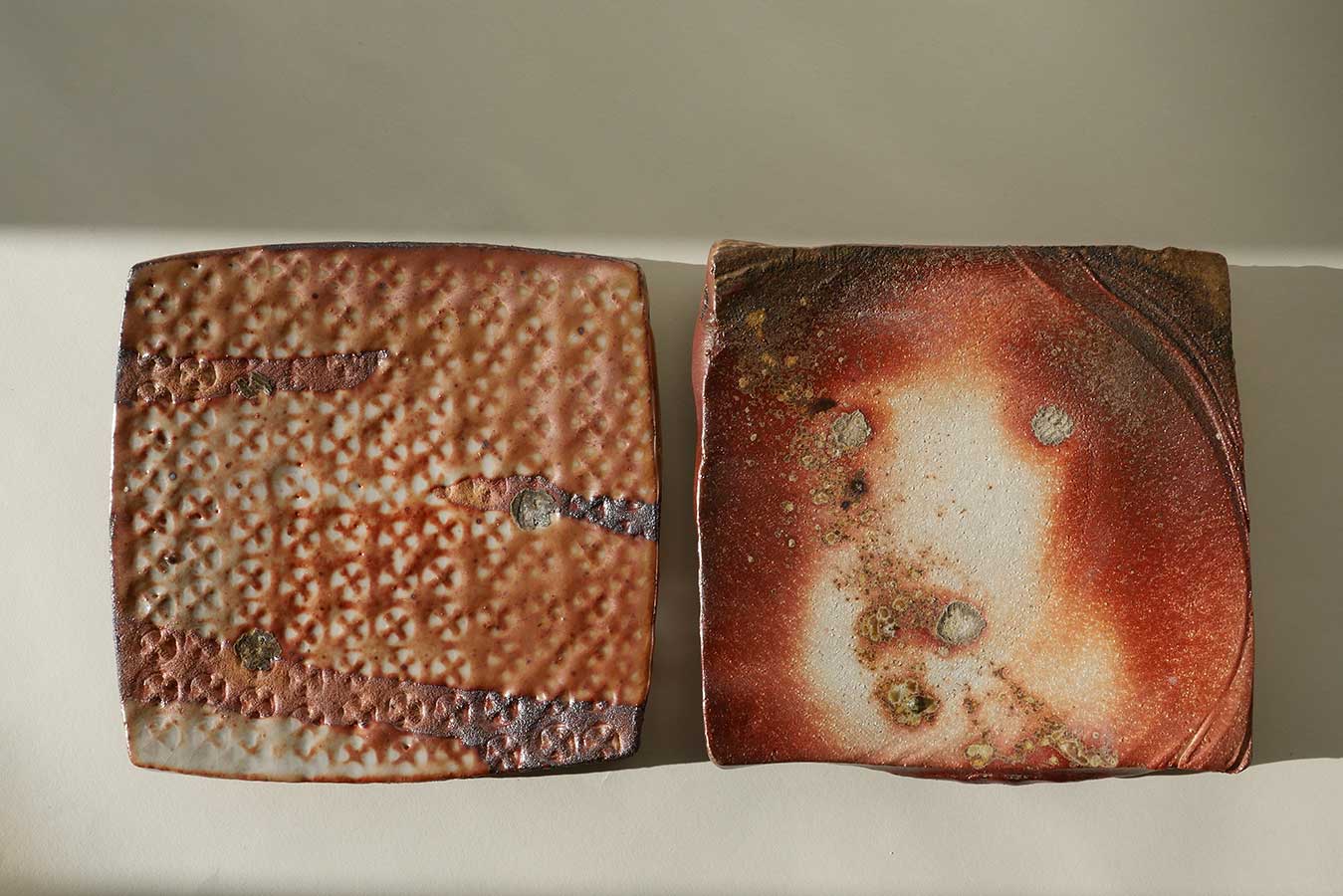 Keramische Platten, 2023, 20 x 20 cm, Holzbrand 1300°C